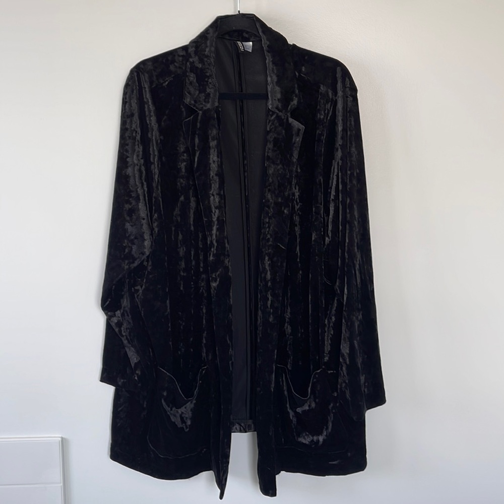 H&M | Slouchy Velvet Blazer NWOT